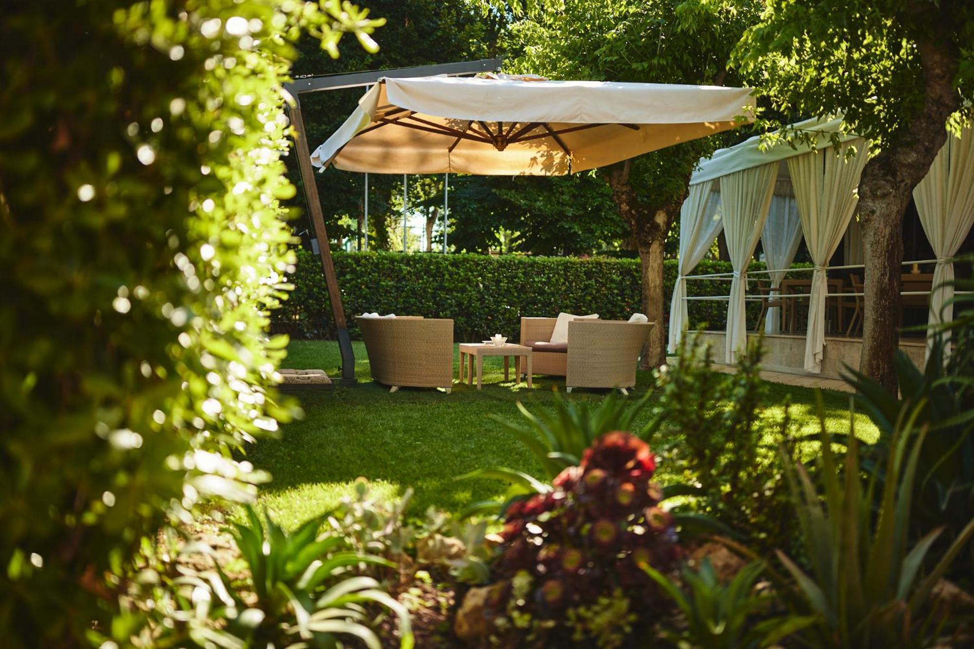 Hotel Crystal Marina di Pietrasanta Exteriör bild
