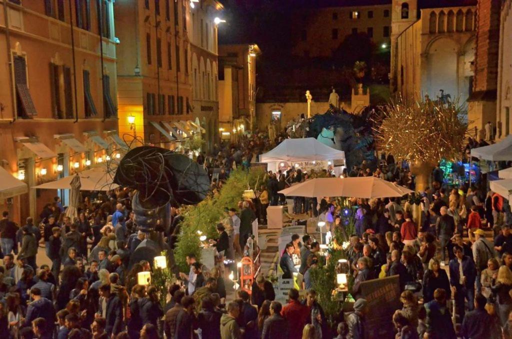 Hotel Crystal Marina di Pietrasanta Exteriör bild